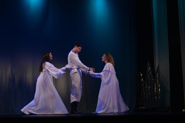 Состоялась премьера спектакля &laquo;Таһир-Зөһрә&raquo; (ФОТО)