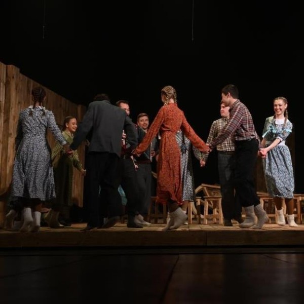 Состоялась премьера спектакля &laquo;Родные люди&raquo; (ФОТО)