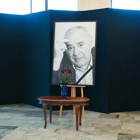 В театре Камала простились с народным артистом РФ и ТАССР Ринатом Тазетдиновым (ФОТО)