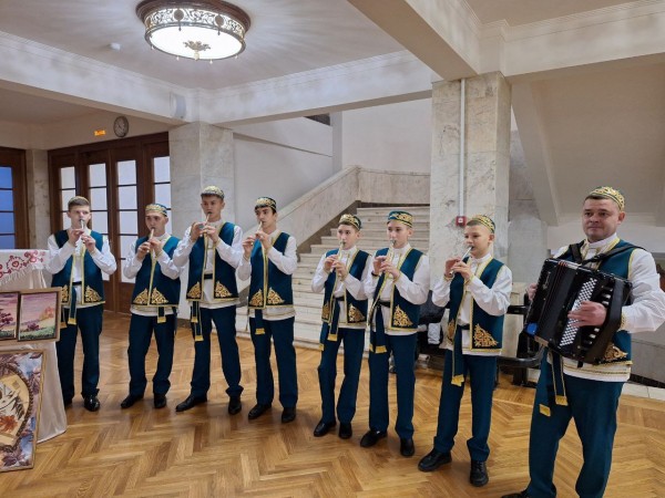 Родина театральных актеров, пуховые платки и кабартма: в Казани прошел День культуры Рыбно-Слободского района (ФОТО)