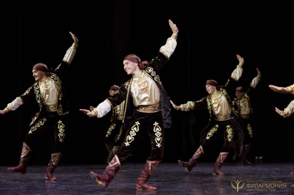 В Казани выступил Государственный академический ансамбль народного танца имени Файзи Гаскарова (ФОТО)