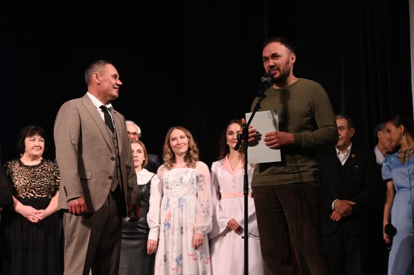 В театре Тинчурина состоялся юбилейный вечер Хариса Хуснутдинова (ФОТО)