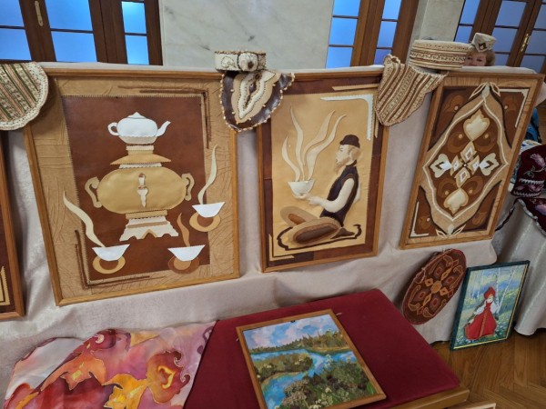 Родина театральных актеров, пуховые платки и кабартма: в Казани прошел День культуры Рыбно-Слободского района (ФОТО)