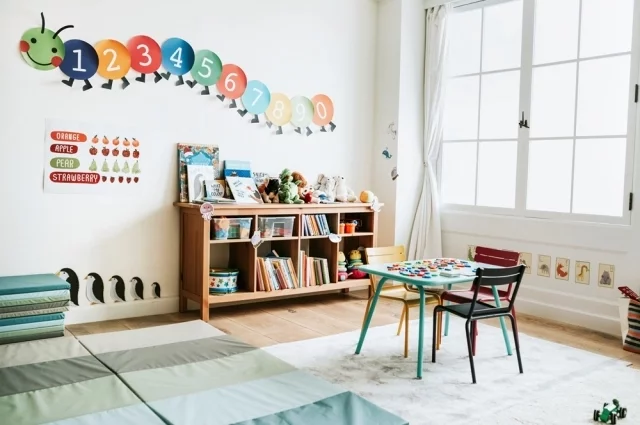 
        Нож, дневник и беспредел. В элитной школе Казани завелся малолетний дебошир    