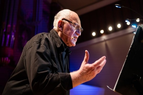 
        Пой свою мелодию! Певица о бардах, бизнесе и необитаемом острове    