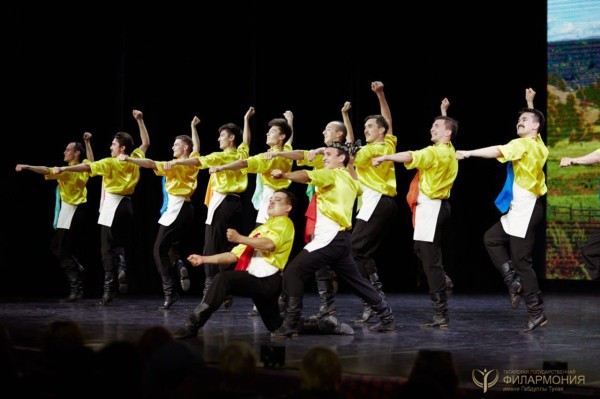 В Казани выступил Государственный академический ансамбль народного танца имени Файзи Гаскарова (ФОТО)