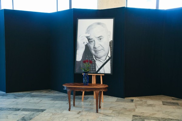 В театре Камала простились с народным артистом РФ и ТАССР Ринатом Тазетдиновым (ФОТО)