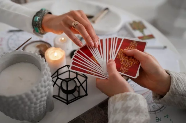 
        Ушёл от жены, стал Авраамом. Челны проводили отца 14 детей, павшего в бою    