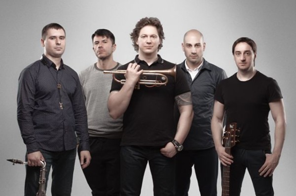 
        Пой свою мелодию! Певица о бардах, бизнесе и необитаемом острове    