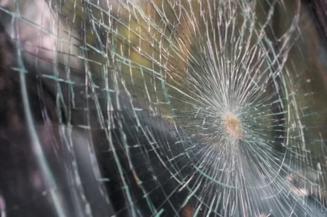 
        Его нет в живых. Родители нашли сына, которого полгода &laquo;хоронили&raquo; гадалки    