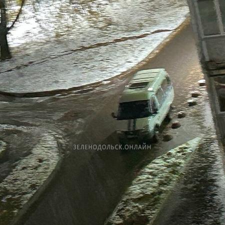 Полицейские задержали стрелявших с балкона одного из домов в Зеленодольске