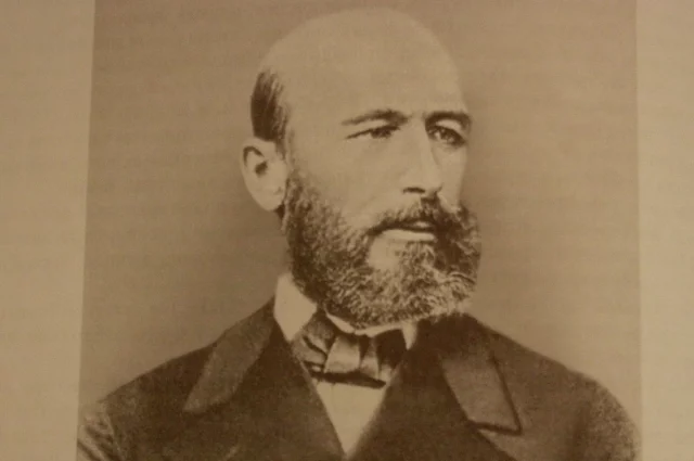 
        За что казанский аптекарь Демидовскую премию получил?    