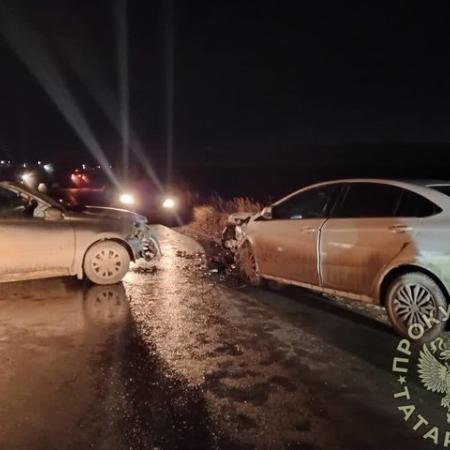 В Тукаевском районе Татарстана столкнулись Granta и Omoda: двое детей пострадали