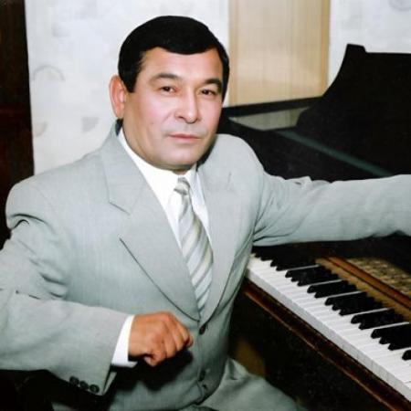 На сцене Татарской филармонии состоялся юбилейный концерт Ильгиза Закирова (ВИДЕО)