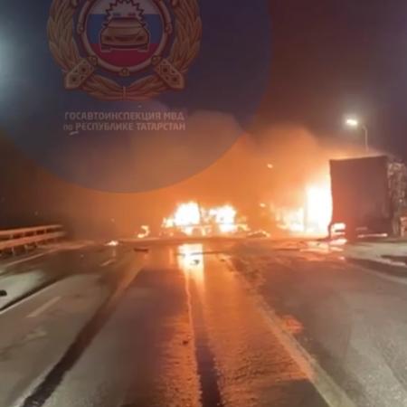 В Татарстане на трассе М7 после ДТП загорелись фуры