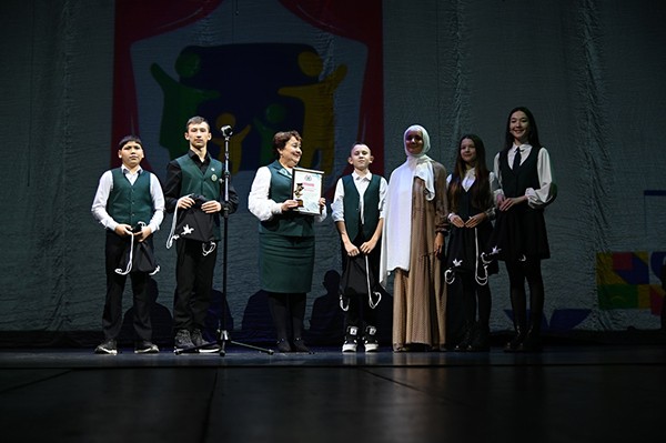 Студия при мензелинской гимназии стала лучшим школьным театром Татарстана (ФОТОрепортаж)