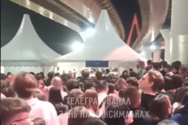 
        Покурил, обматерил и обиделся. Как Григорий Лепс устроил &laquo;шоу&raquo; в Казани    