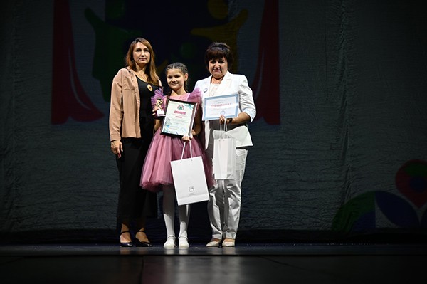 Студия при мензелинской гимназии стала лучшим школьным театром Татарстана (ФОТОрепортаж)