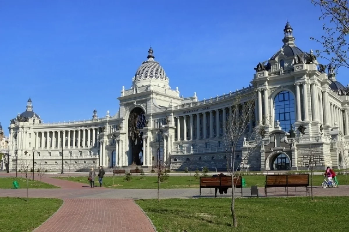 
        Казанский Дворец земледельцев может стать символом тысячерублевой купюры    