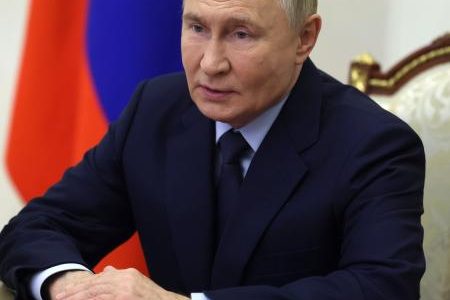 Путин: семейную ипотеку под 6% надо распространить на «вторичку»