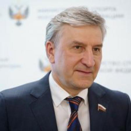 Айрат Фаррахов обратился в прокуратуру из-за регистрации имен персонажей татарских сказок Айрат Фаррахов обратился в прокуратуру из-за регистрации имен персонажей татарских сказок