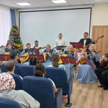 Артисты Государственного оркестра народных инструментов РТ провели благотворительный концерт (ФОТО) Артисты Государственного оркестра народных инструментов РТ провели благотворительный концерт (ФОТО)