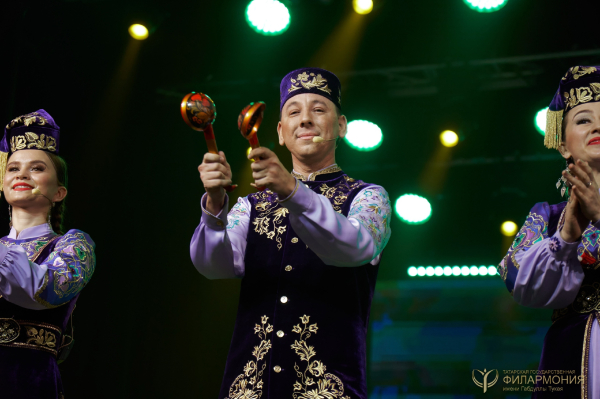 В рамках &laquo;Филармониады&raquo; состоялся юбилейный концерт Государственного ансамбля фольклорной музыки РТ (ФОТО)