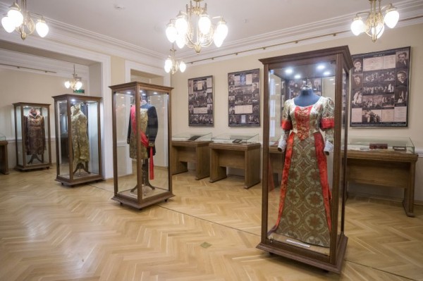 
        Где в Казани Мельпомена и Талия подружились с кино?    