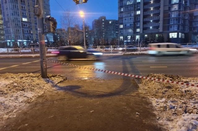 
        Развели людей и транспорт. Казанцы высказались о новом Горьковском шоссе    