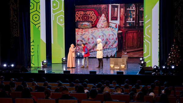 Дилияр Бурганов стал победителем Татарской лиги КВН «Әйдә, ШаяРТ!» Дилияр Бурганов стал победителем Татарской лиги КВН «Әйдә, ШаяРТ!»