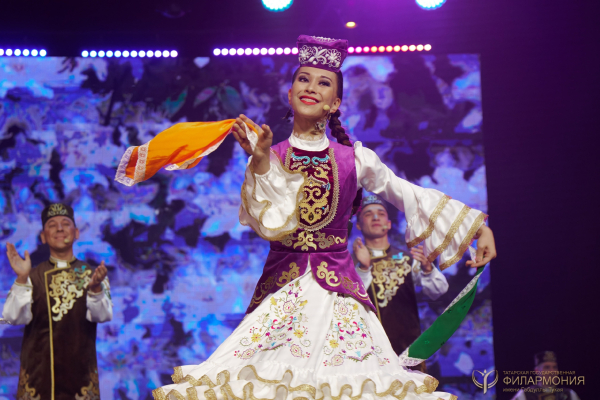 В рамках &laquo;Филармониады&raquo; состоялся юбилейный концерт Государственного ансамбля фольклорной музыки РТ (ФОТО)