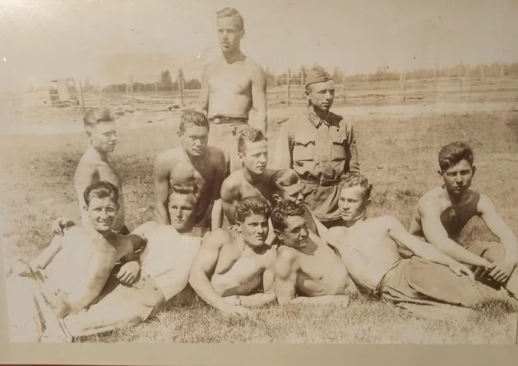 
        Всем бедам вопреки. Вымыслы и правда о легендарном летчике Михаиле Девятаеве    