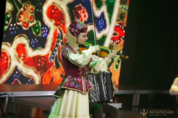 В рамках &laquo;Филармониады&raquo; состоялся юбилейный концерт Государственного ансамбля фольклорной музыки РТ (ФОТО)