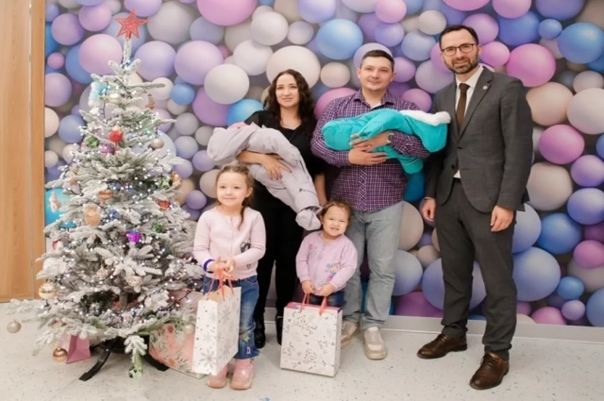 
        В новом перинатальном центре Казани впервые родились тройняшки    