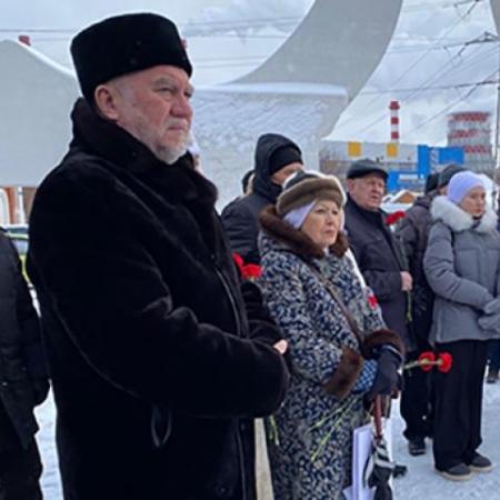 В Казани почтили память легендарного татарского певца Ильгама Шакирова (ФОТО)