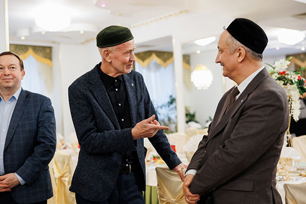 ФОТОрепортаж с ифтара, организованного фондом Рашита Вагапова