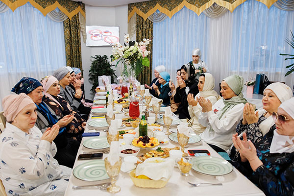 ФОТОрепортаж с ифтара, организованного фондом Рашита Вагапова