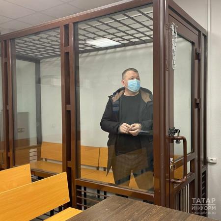 «Помогал бизнесменам уменьшать налоги»: на чем погорел экономический полицейский из РТ «Помогал бизнесменам уменьшать налоги»: на чем погорел экономический полицейский из РТ