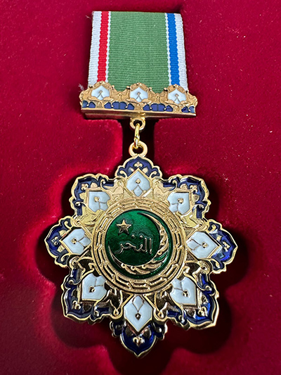 Рифат Фаттахов удостоен ордена Почета «Аль-Фахр» (ФОТО) Рифат Фаттахов удостоен ордена Почета «Аль-Фахр» (ФОТО)