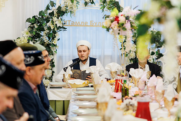 ФОТОрепортаж с ифтара, организованного фондом Рашита Вагапова