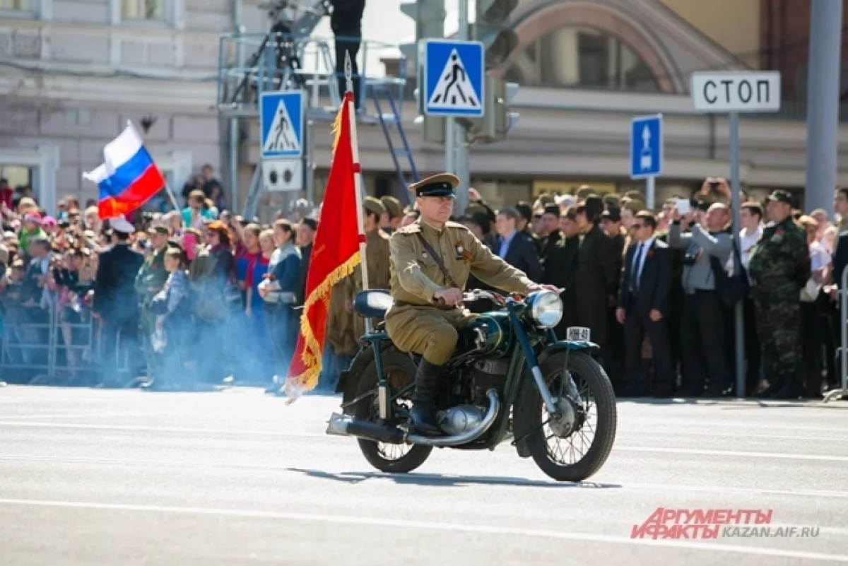 
        В Татарстане поручили поторопиться с оформлением к празднованию 9 Мая    