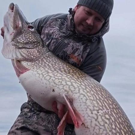 В Каме поймали рекордную щуку весом почти 18 кг