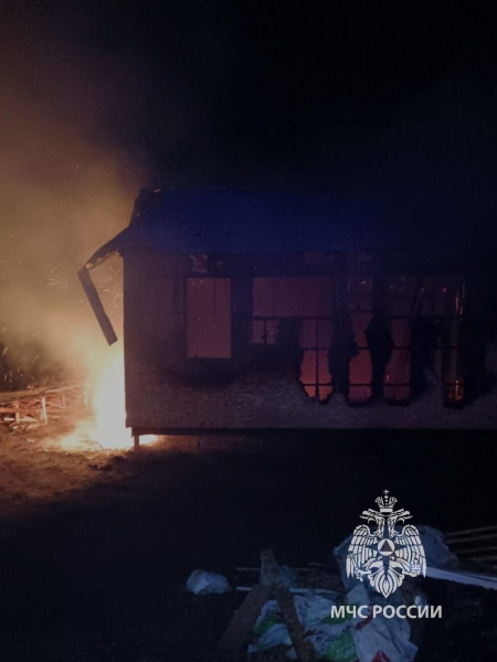 В Татарстане молния сожгла дом В Татарстане молния сожгла дом