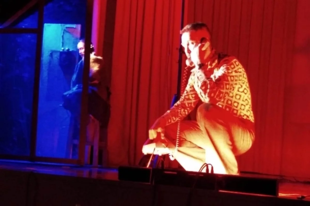 Впервые в Казани поставили пьесу фантаста Булычёва о Великой Отечественной
Впервые в Казани поставили пьесу фантаста Булычёва о Великой Отечественной