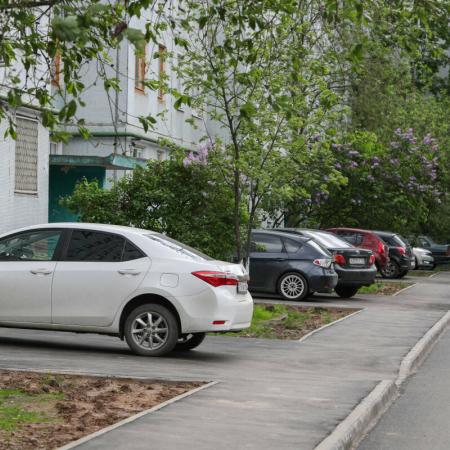 Какие автомобили запрещено парковать во дворах в Татарстане