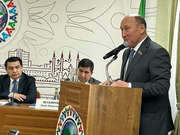 Институт татарской энциклопедии представил сборник &laquo;Татары Узбекистана&raquo; (ФОТО)