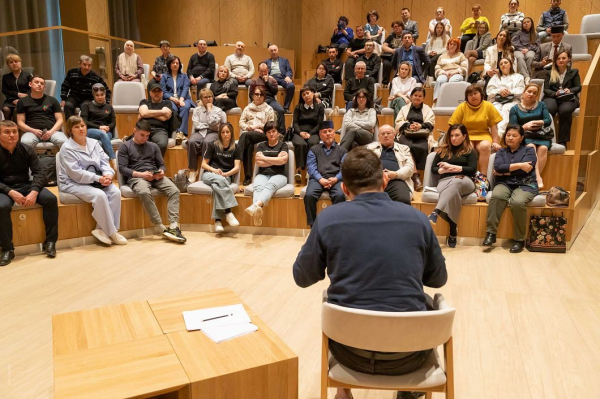 Айдар Заббаров провел мастер-класс для любительских театральных коллективов (ФОТО)