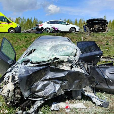 Под Казанью легковушка с младенцем в салоне загорелась после лобового столкновения