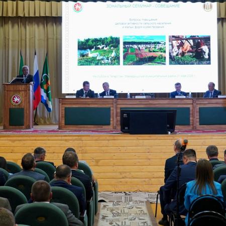 Фарид Мухаметшин: &laquo;Выражаем признательность работникам АПК за неустанный труд и значительный вклад в развитие Татарстана&raquo;