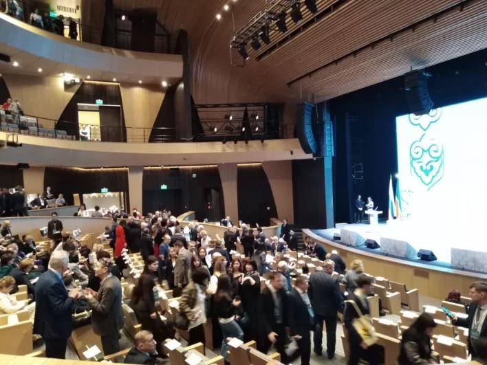 
        Какую женщину Тукай считал вторым солнцем?    